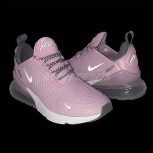 New Nike Air Max 270 SE size 8.5
